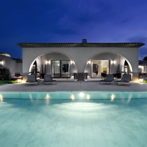 arched-pool-house-at-night